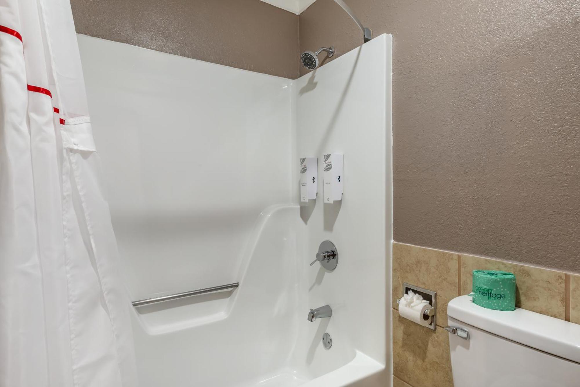 Red Roof Inn Raleigh Northeast - Downtown 外观 照片